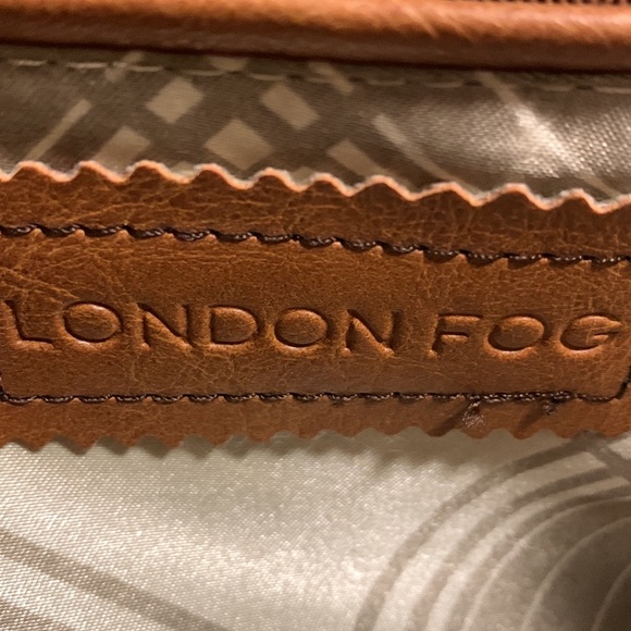 London Fog purse - Picture 2 of 4